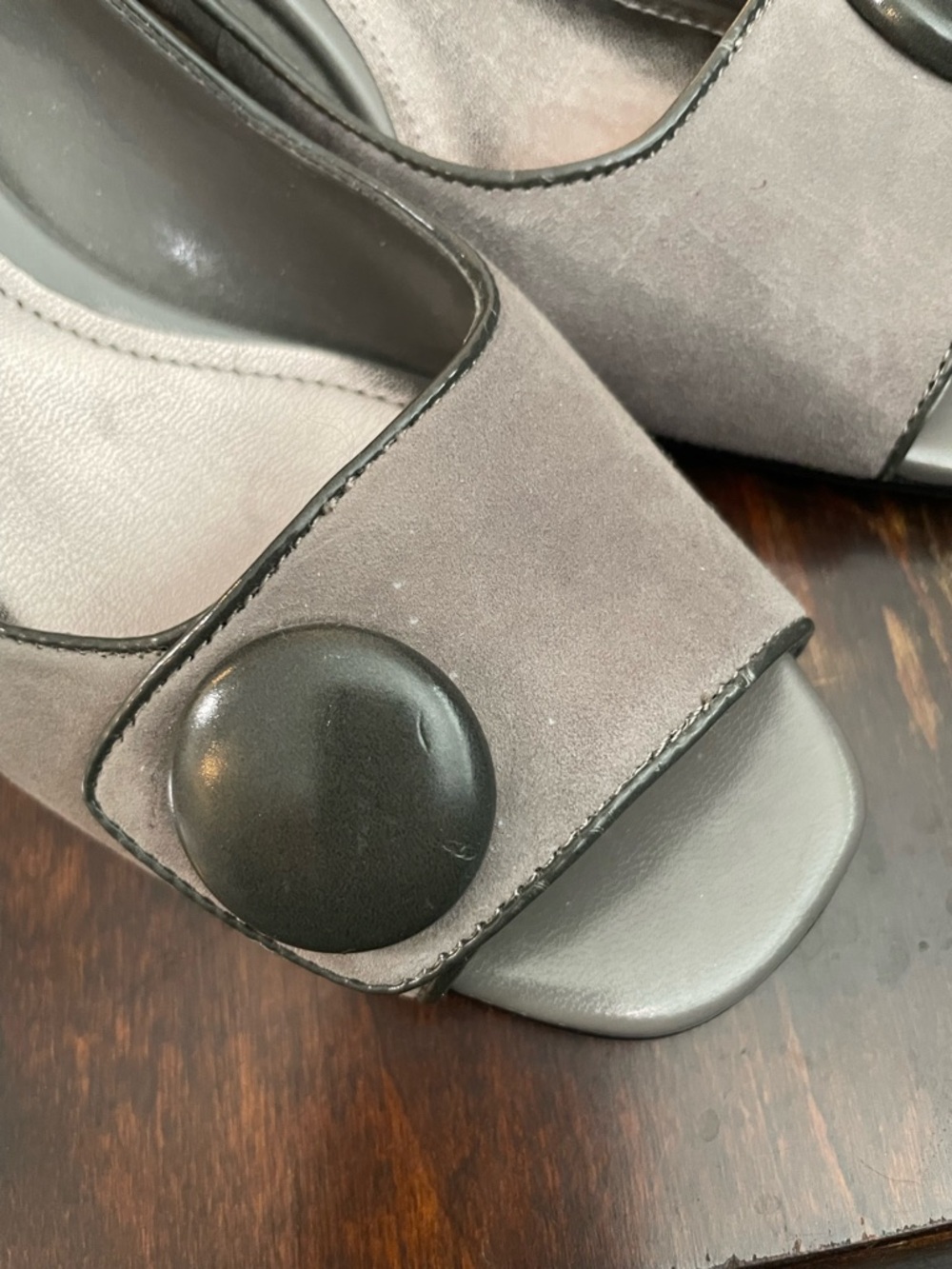 Franco Sarto L’Avanti Women's Gray Suede Peep Toe Pumps - Picture 4 of 10